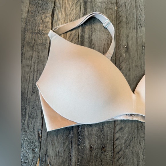 La Vie En Rose Sleekback Bra Bundle, size 36D - Picture 8 of 15